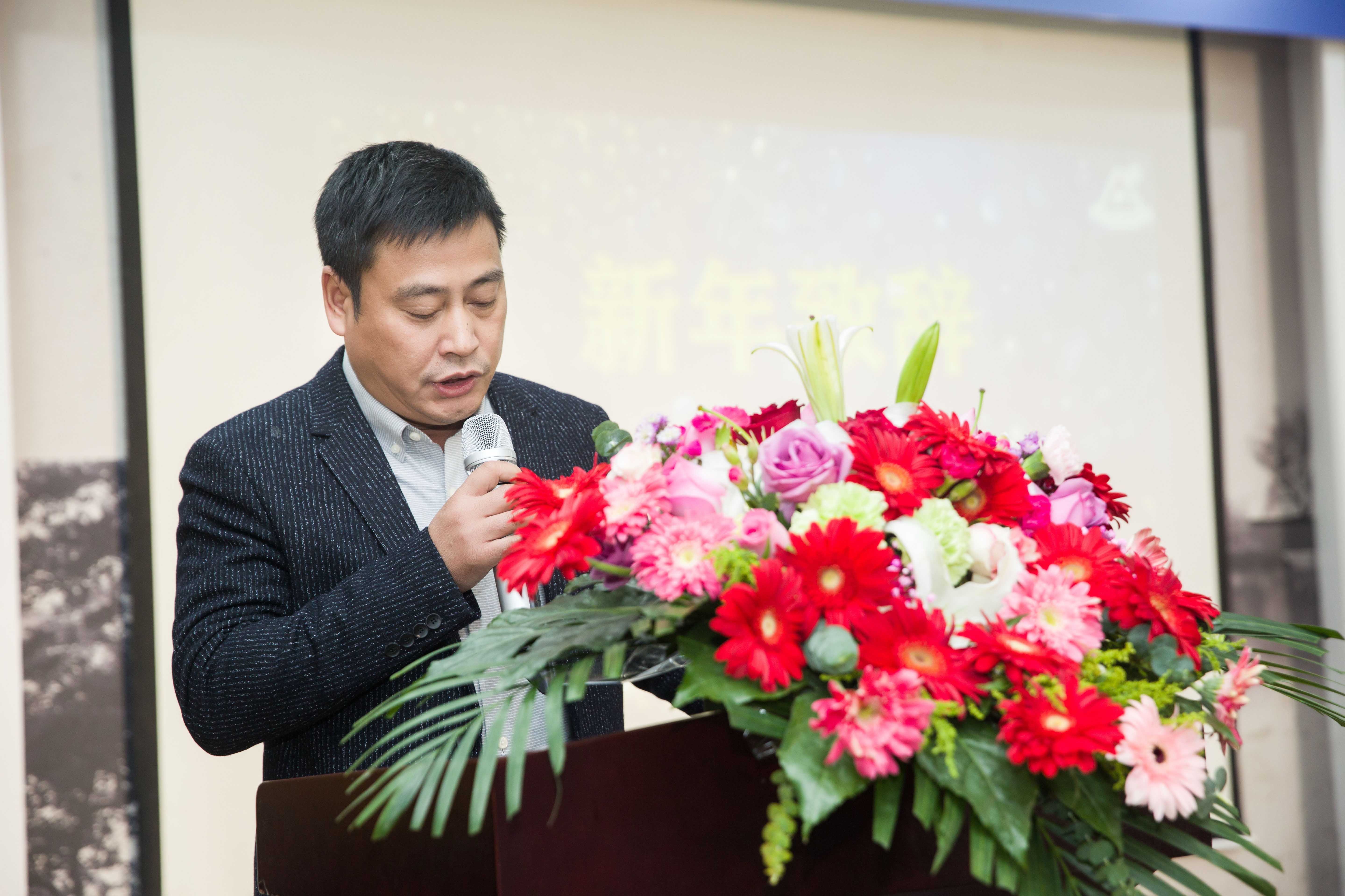 1614408862153765.jpg 4E1A1261_1.jpg