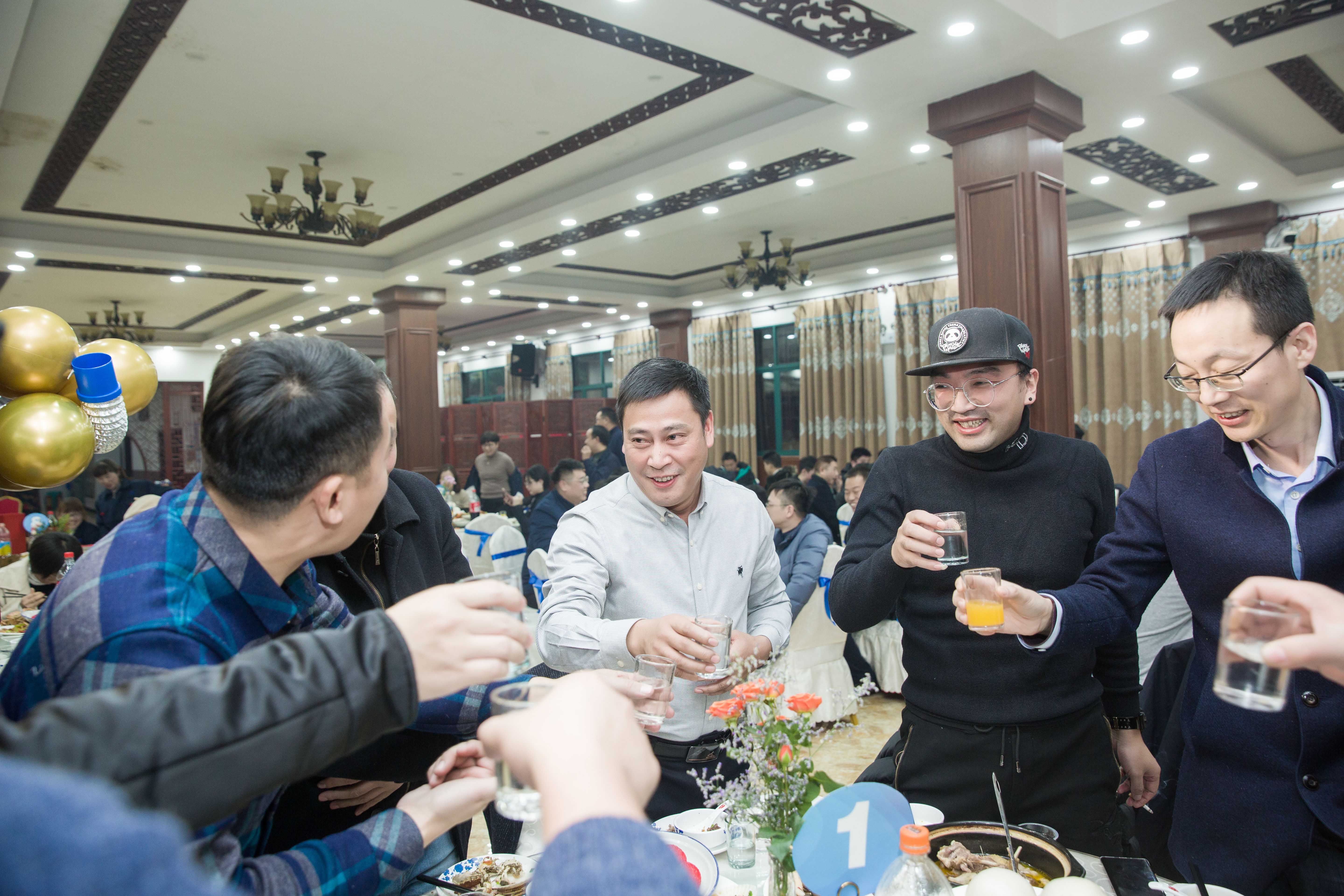 1614410383764257.jpg 4E1A1462_1.jpg